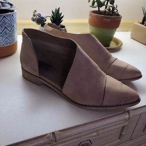 Free People beige flats